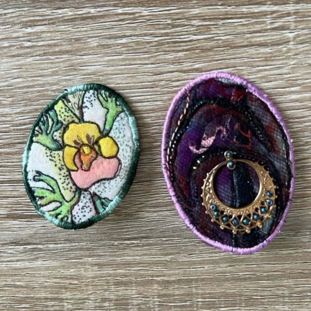 Vickie Mathas 2 Wearable Art Brooches‎ Pins Mixed Textile Fiber Media 2010